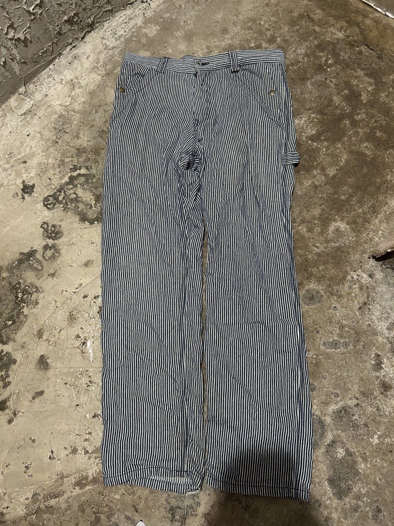 stussy carpenter pants (Category: Jeans) located in Naga. Submitted by babyneptune (Listing ID 1468602676, Image 1). Description: verrygood condition .