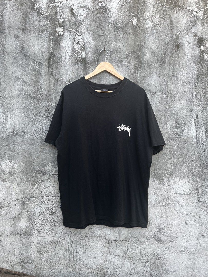 Stussy ‘Fuzzy Dice’ Black (Category: Tshirts & Polo Shirts ) located in Taguig. Submitted by rafaeljohnmangi (Listing ID 1468622282, Image 1). Description: Stussy ‘Fuzzy Dice’ 23 x 30 Large - Xlarge Color rate: 9.5/10 Issue: very very minimal Hairlines (unnoticeable) .