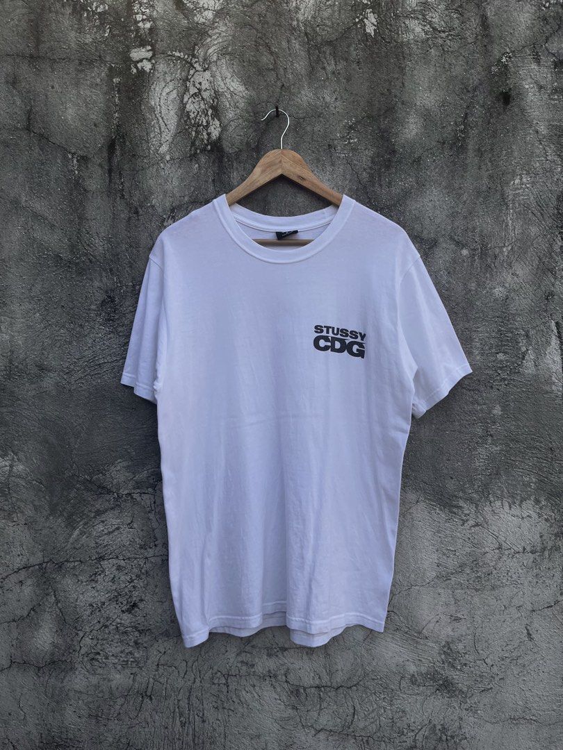 Stussy x CDG ‘Surfman’ (Category: Tshirts & Polo Shirts ) located in Taguig. Submitted by rafaeljohnmangi (Listing ID 1468623562, Image 1). Description: Stussy x CDG ‘Surfman’ 21 x 29 Large Color rate: 9/10 Issue: very very minimal Hairlines (unnoticeable) .