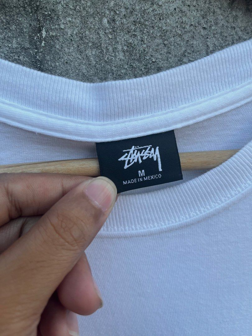 Stussy x CDG ‘Surfman’ (Category: Tshirts & Polo Shirts ) located in Taguig. Submitted by rafaeljohnmangi (Listing ID 1468623562, Image 3). Description: Stussy x CDG ‘Surfman’ 21 x 29 Large Color rate: 9/10 Issue: very very minimal Hairlines (unnoticeable) .