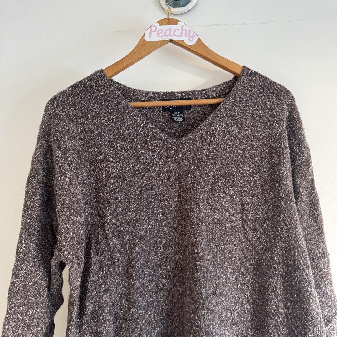 Style & co sweater (Category: Coats, Jackets and Outerwear) located in Manila. Submitted by apparella.ph (Listing ID 1468522795, Image 2). Description: U.s bought Comfy Bust:48 Length:28 ☑️Everything is my Own preloved / BNWT/BNWOT ☑️ not thrifted/Ukay ☑️ malukot sa picture kasi na stock sa cabinet (tinatamad mag plantsa ✌️ ) ☑️Personal items ( usually bought in US/UK/JPN ) every year po ako nag aabroad so expect i don’t sell fake items and mejo 