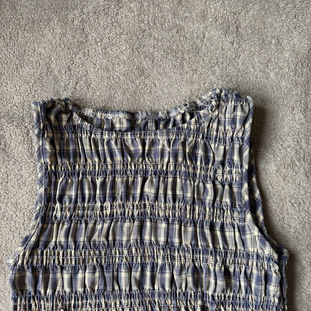 Summer Boho Top (Category: Others Tops) located in Manila. Submitted by thrifts.el (Listing ID 1468510077, Image 3). Description: Summer Boho Top Excellent Condition Once lang nagamit Size Small No Issue Original Price- 457 Sale Price- 320 Loc South Caloocan Courier. J&T/Lalamove.