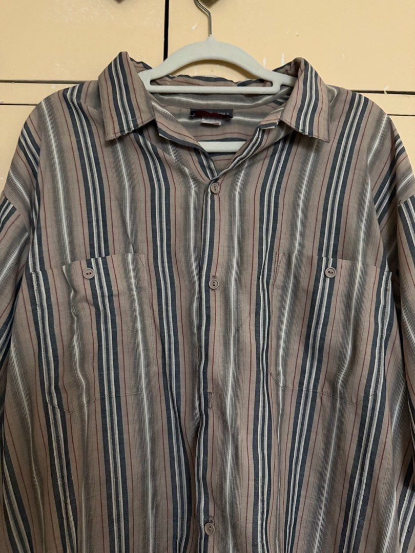 Super oversized stripe shirt (Category: Formal Shirts) located in Quezon City. Submitted by sufjanxcx (Listing ID 1468686045, Image 2). Description: Negotiable.