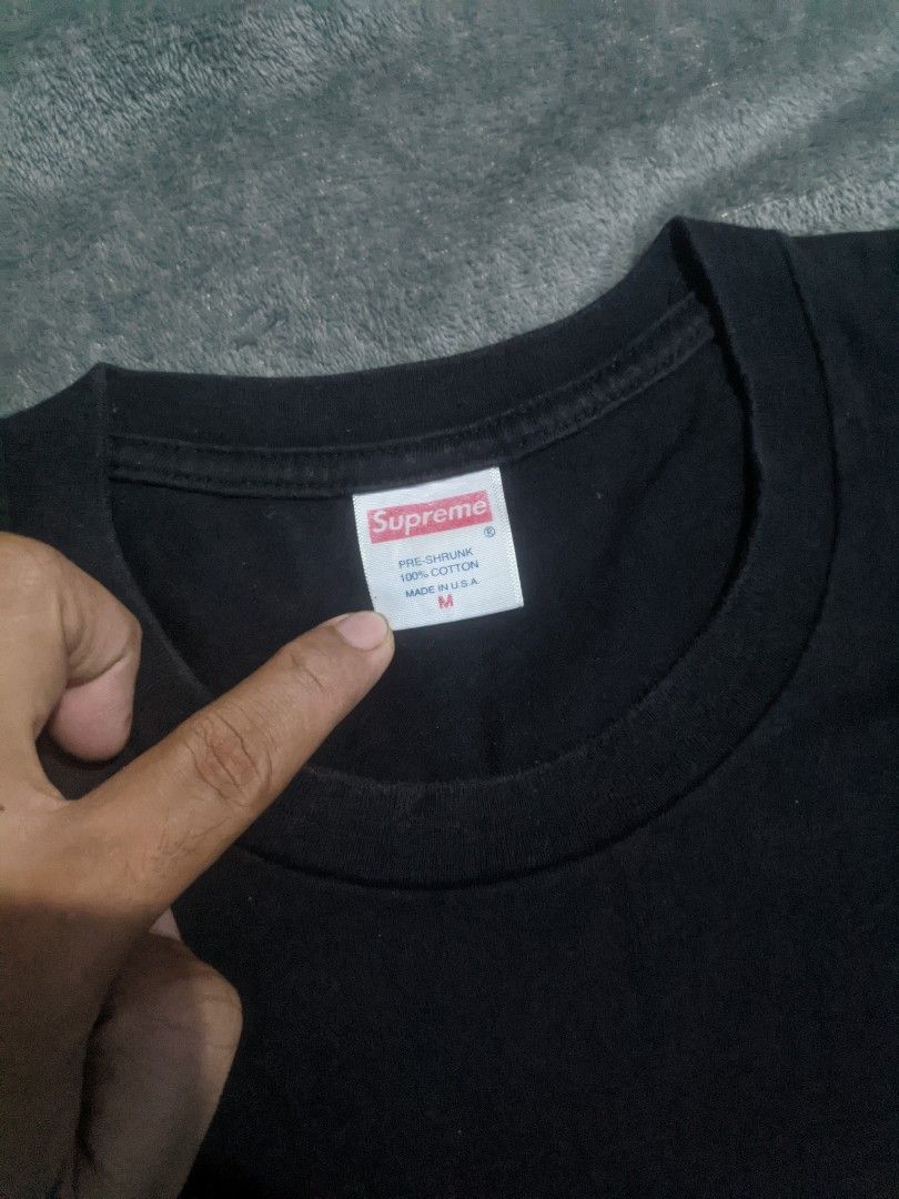 Supreme Box Logo (Category: Tshirts & Polo Shirts ) located in San Ildefonso. Submitted by tripniberto (Listing ID 1468664429, Image 3). Description: Supreme Dimes:19.5/27 Issue: Need wash, minimal hairlines Color Rate: 9/10(or better) (lighting may affect the color on images) MOP: gcash MOD: j&t(+sf) NO RUSH SHIPPING!!! (3-5days Ship out!) please manage your expectations this is ukay items PM if interested 📩 Bulacan 📍.