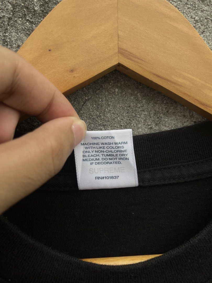 Supreme ‘Cross’ Box Logo Tee (Category: Tshirts & Polo Shirts ) located in Taguig. Submitted by rafaeljohnmangi (Listing ID 1468618128, Image 3). Description: Supreme ‘Cross’ Box Logo Tee 22.5 x 29 Large - Semi Xlarge Color rate: 10/10 (BRANDNEW CONDITION❗️) No issue.