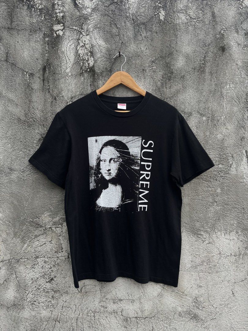 Supreme Mona Lisa Tee (Category: Tshirts & Polo Shirts ) located in Taguig. Submitted by rafaeljohnmangi (Listing ID 1468599316, Image 1). Description: Supreme ‘Monalisa’ 21 x 27 Large Color ratw: 9.5/10 Issue: very very minimal hairlines not too visible.