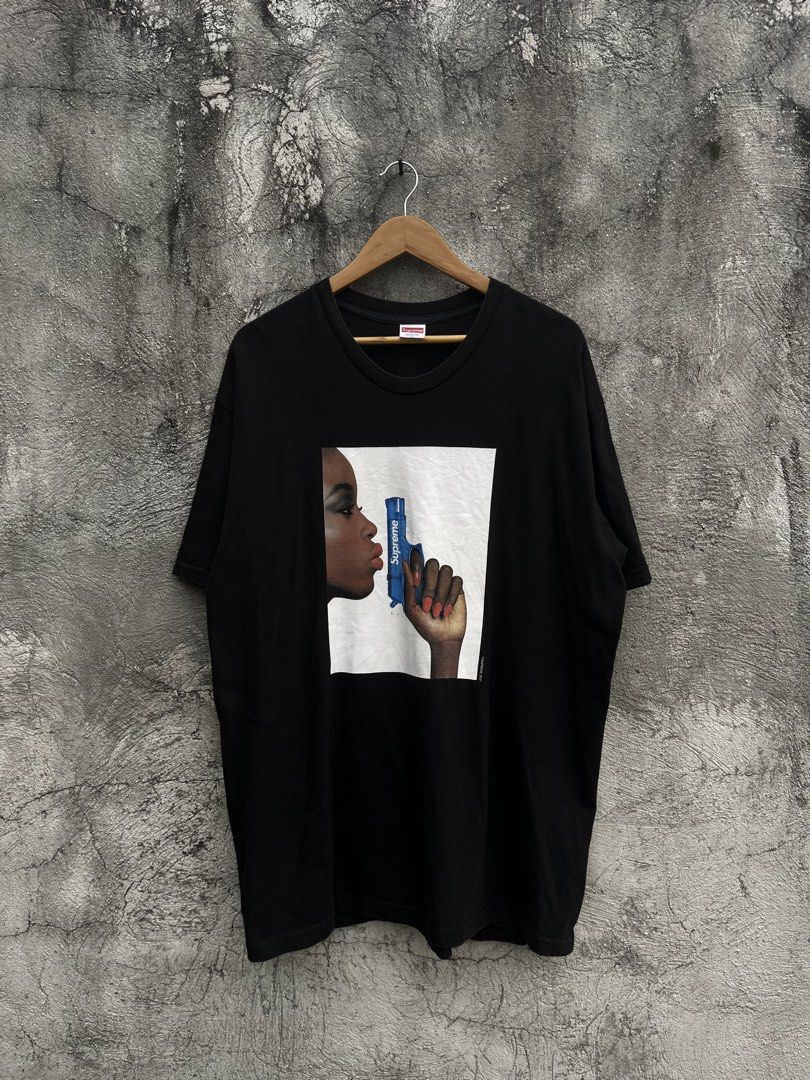 Supreme ‘Water Pistol’ Tee (Category: Tshirts & Polo Shirts ) located in Taguig. Submitted by rafaeljohnmangi (Listing ID 1468617709, Image 1). Description: Supreme ‘Water Pistol’ Tee Authentic 24.5 x 31.5 Xlarge (Rare Size) Color rate: 10/10 (BRANDNEW CONDITION❗️) No issue.