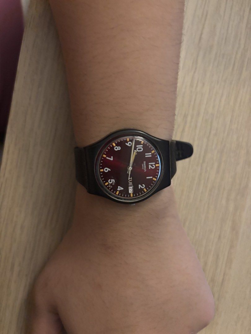 Swatch Sir Red SO28B704 (Category: Women's Watches) located in Quezon City. Submitted by __chloe789 (Listing ID 1468657757, Image 2). Description: Swatch (Swiss Made) Red Burgundy gradient Dial with Day and Date display Water Resistant Great for casual everyday time piece Price is negotiable!!.
