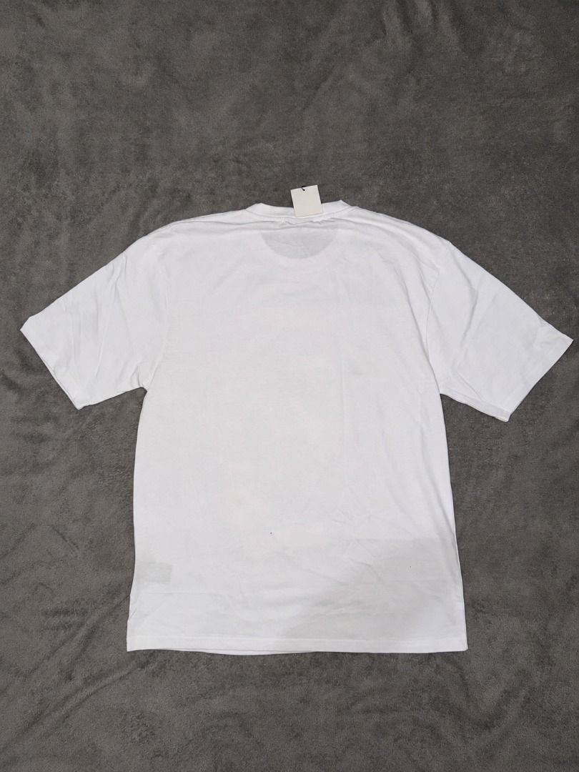 SYNA White T-Shirt – Black & White Graphic (Category: Tshirts & Polo Shirts ) located in Manila. Submitted by ovrcast.ph (Listing ID 1468528021, Image 2). Description: .