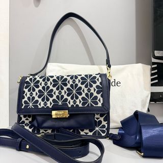 (Kategori: ) berada di . Dikirim oleh stuffbybi (ID iklan 1468548427, Gambar 1). Deskripsi: .