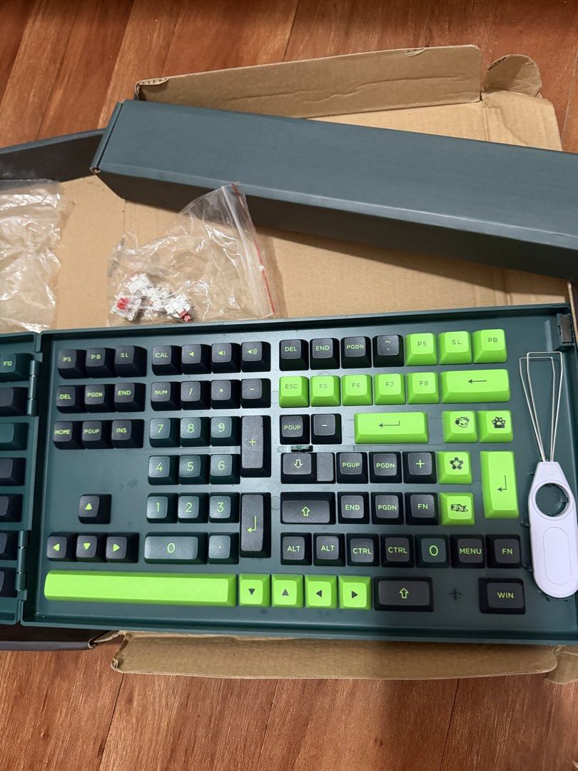 The Akko Wave Keycap Set (Category: Computer Keyboard) located in Quezon City. Submitted by krtstn (Listing ID 1468591029, Image 3). Description: Akko Wave PBT Full Keycaps Set ASA 226 Keys.