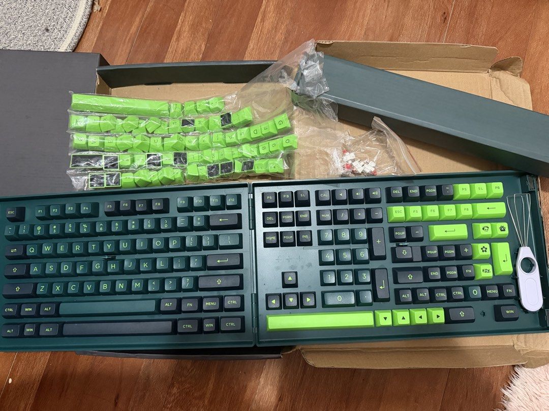 The Akko Wave Keycap Set (Category: Computer Keyboard) located in Quezon City. Submitted by krtstn (Listing ID 1468591029, Image 1). Description: Akko Wave PBT Full Keycaps Set ASA 226 Keys.