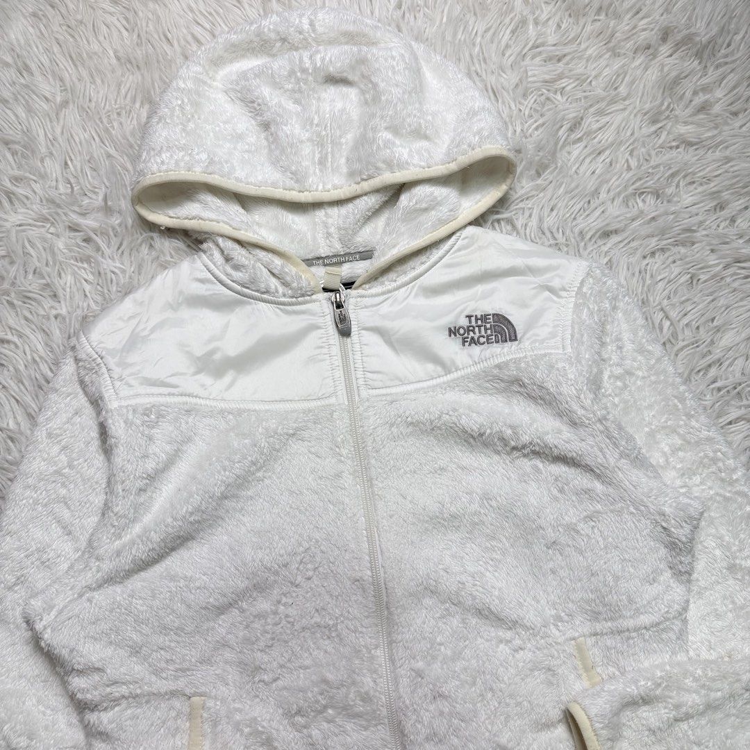 The north face (Category: Coats, Jackets and Outerwear) located in Baguio. Submitted by sellingtonshop (Listing ID 1468517031, Image 2). Description: t1. The North Face silken fleece zip-up jacket Size: S womens Dimes: 24*21 Condition: excellent Issue: none Mine: 780 Steal: 880 Grab: 980.