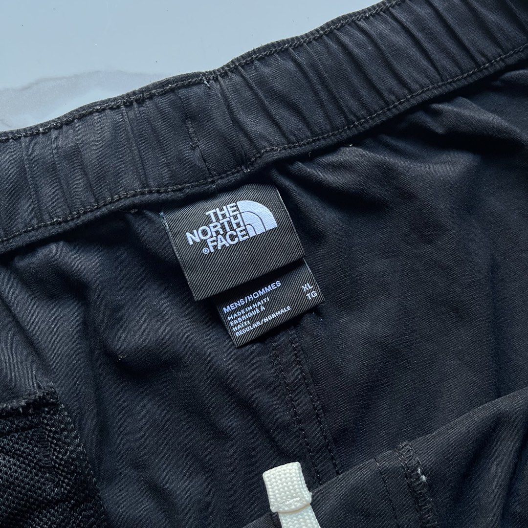 The North Face (Category: Shorts) located in Lucena. Submitted by RAGGGGSSSS (Listing ID 1468633954, Image 3). Description: The North Face Class V Shorts XL on Tag Fits to waists 32-36 Length is 18 Leg Opening is 13 In Verygood Condition Authentic Minor Dirts only 900 .