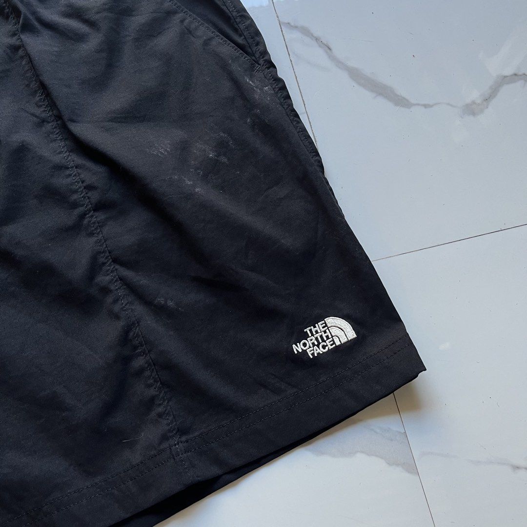 The North Face (Category: Shorts) located in Lucena. Submitted by RAGGGGSSSS (Listing ID 1468633954, Image 2). Description: The North Face Class V Shorts XL on Tag Fits to waists 32-36 Length is 18 Leg Opening is 13 In Verygood Condition Authentic Minor Dirts only 900 .