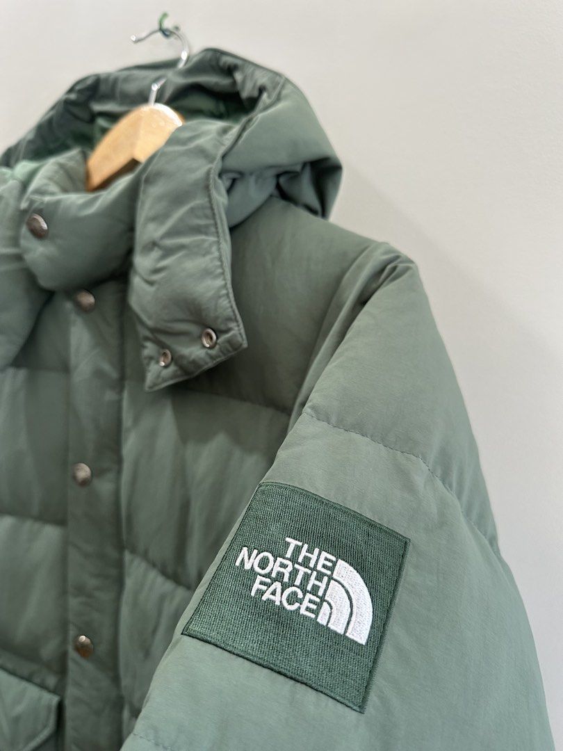 The North Face Camp Sierra Short Down Jacket (Category: Coats, Jackets and Outerwear) located in Baguio. Submitted by .daryl (Listing ID 1468646484, Image 2). Description: 19 width 24 length .