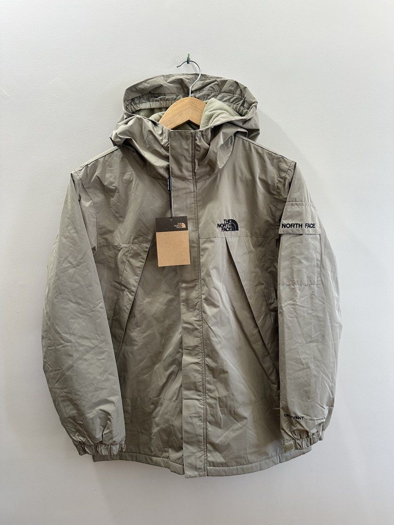 The North Face Dryvent Jacket (Category: Coats, Jackets and Outerwear) located in Baguio. Submitted by .daryl (Listing ID 1468641238, Image 1). Description: 20 width 27 length Water repellent .
