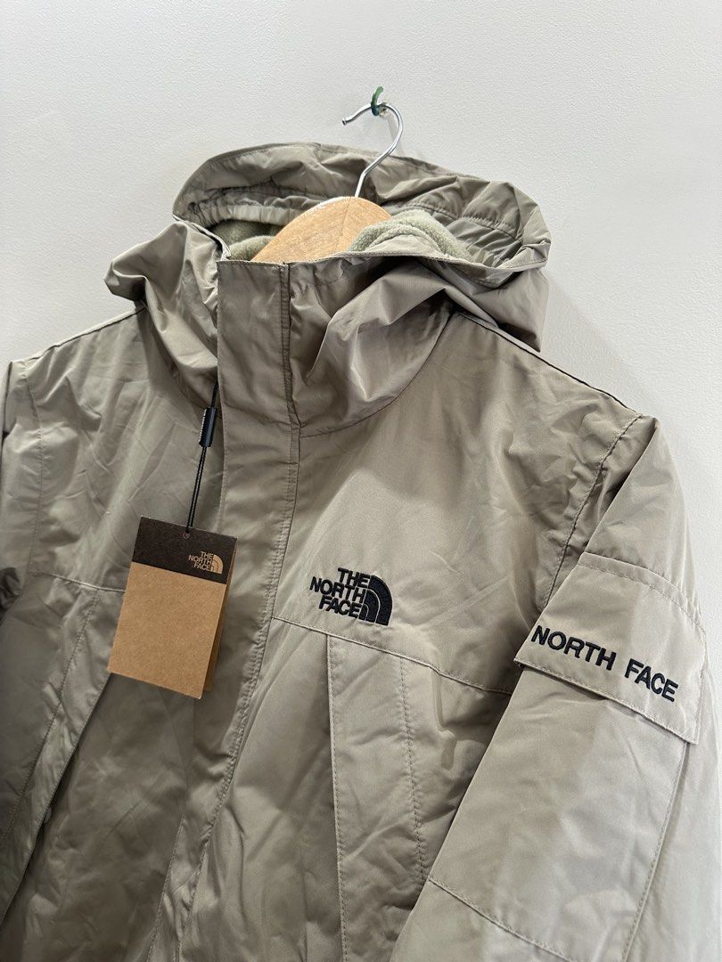 The North Face Dryvent Jacket (Category: Coats, Jackets and Outerwear) located in Baguio. Submitted by .daryl (Listing ID 1468641238, Image 3). Description: 20 width 27 length Water repellent .