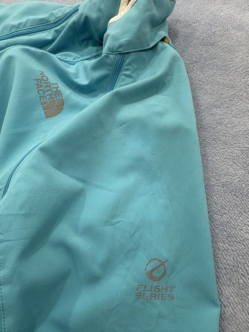 THE NORTH FACE FLIGHT SERIES (Category: Coats, Jackets and Outerwear) located in Alburquerque. Submitted by ukay_ni_edgar (Listing ID 1468566158, Image 3). Description: Vintage outdoor vibes in a rare aqua blue colorway 🌊🏔️ Clean silhouette, functional details, and timeless gorpcore style..