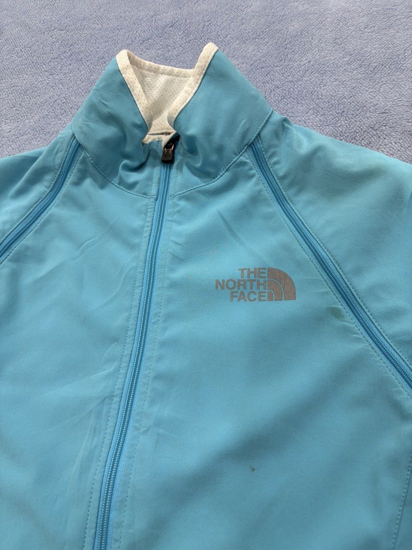THE NORTH FACE FLIGHT SERIES (Category: Coats, Jackets and Outerwear) located in Alburquerque. Submitted by ukay_ni_edgar (Listing ID 1468566158, Image 2). Description: Vintage outdoor vibes in a rare aqua blue colorway 🌊🏔️ Clean silhouette, functional details, and timeless gorpcore style..
