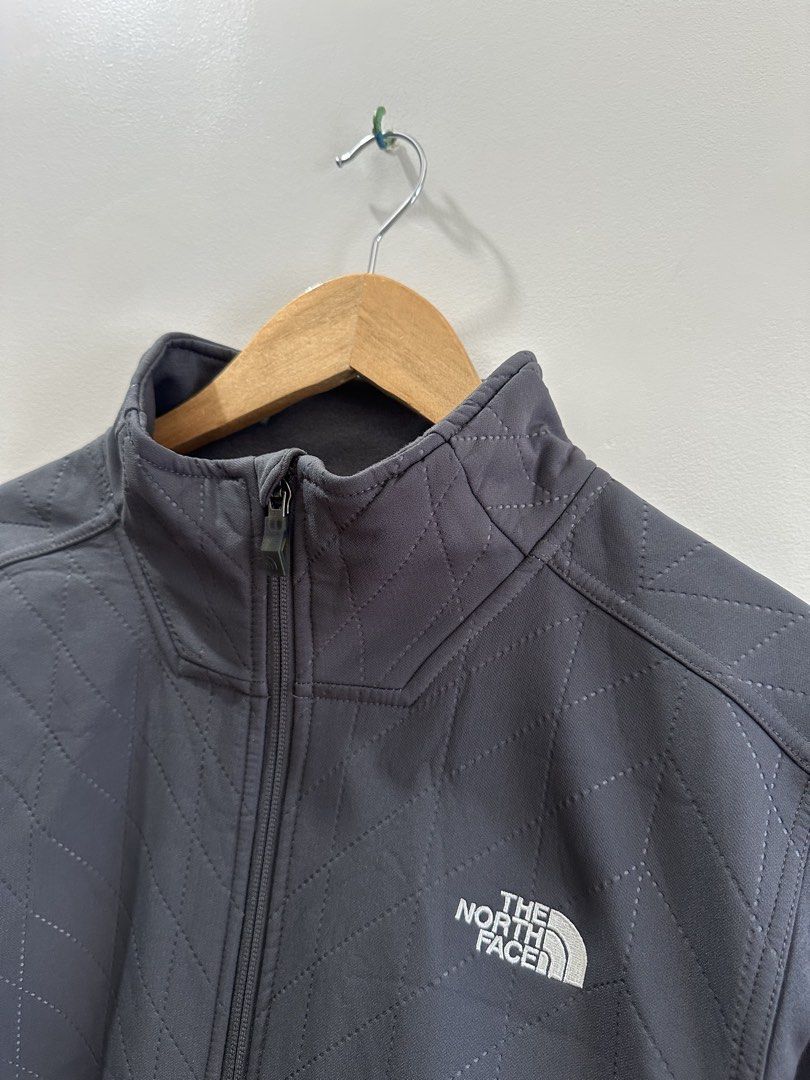 The North Face Jacket (Category: Coats, Jackets and Outerwear) located in Baguio. Submitted by .daryl (Listing ID 1468652489, Image 2). Description: 20 width 26 length .