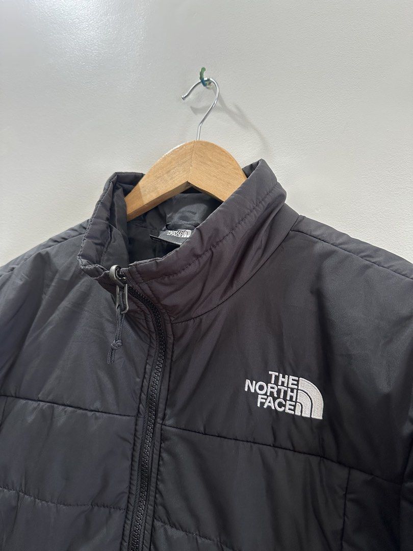 The North Face Lone Peak Triclimate Jacket (Category: Coats, Jackets and Outerwear) located in Baguio. Submitted by .daryl (Listing ID 1468648372, Image 2). Description: 22 width 28 length .