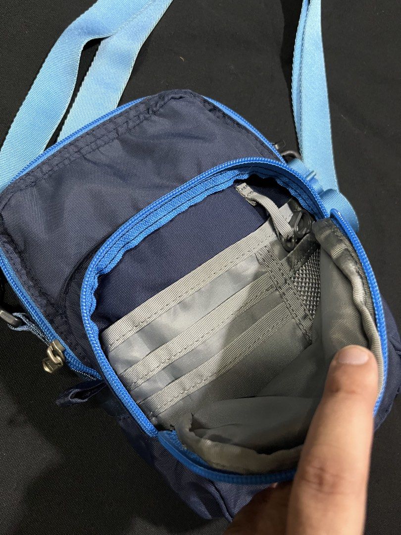 THE NORTH FACE SLING BAG (Category: Sling Bags) located in Quezon City. Submitted by headline. (Listing ID 1468676737, Image 3). Description: THE NORTH FACE SLING BAG BLUE EXCELLENT CONDITION (SEMI FADE SLING BUT PRESENTABLE) FOR ONLY:750php +SHIPPING FEE.