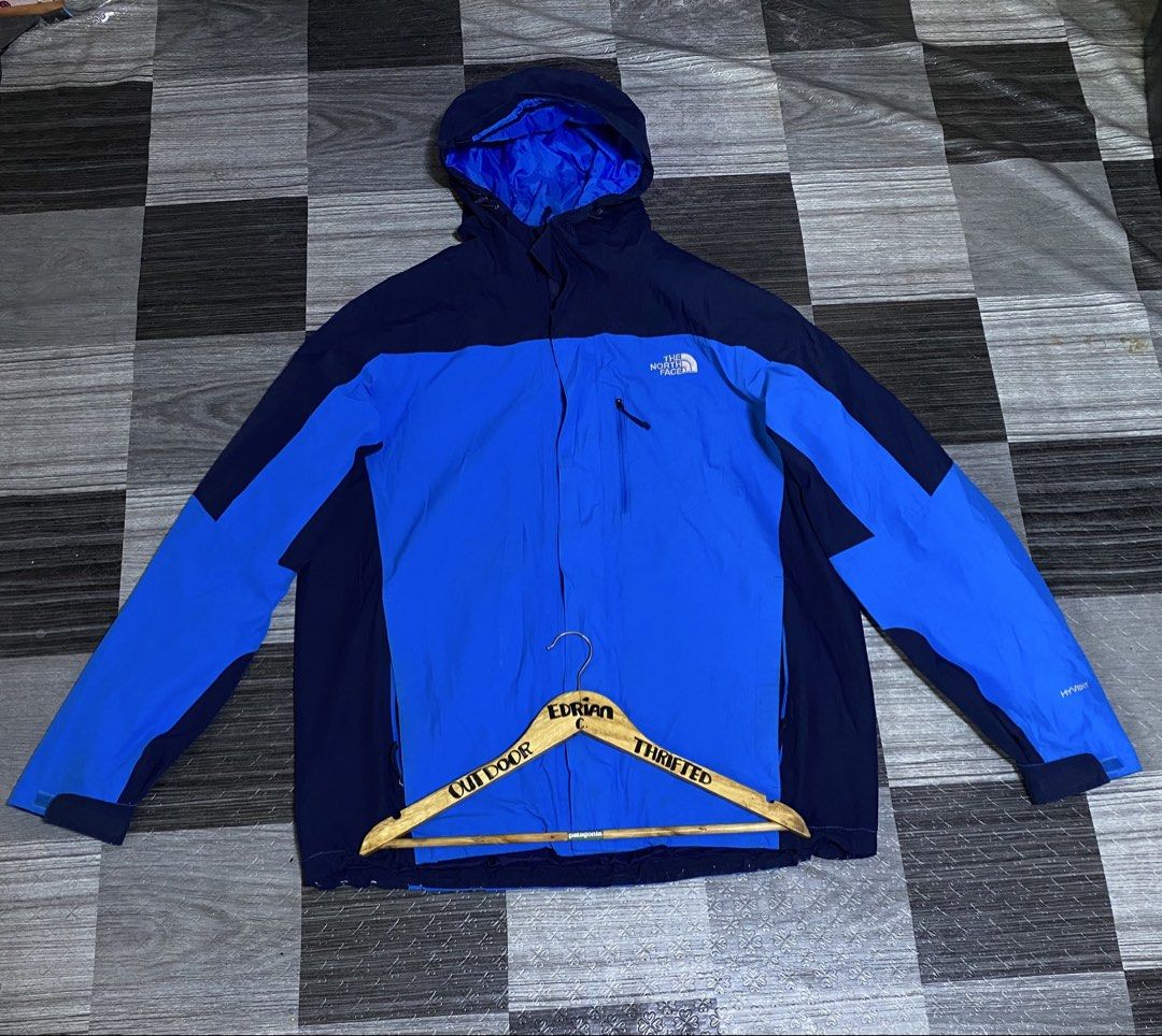 The Northface - Windbreaker - Mens (Category: Coats, Jackets and Outerwear) located in General Santos City (Dadiangas). Submitted by castilloed98 (Listing ID 1468649414, Image 1). Description: The Northface - Windbreaker Mens Size.L-XL Dimes.24x30 No issue 💵1350 + SF✈️ DM📩 📍Gensan..
