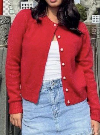 Thick Knit Cardigan (Category: Coats, Jackets and Outerwear) located in Borongan. Submitted by loupreloveddd (Listing ID 1468546591, Image 1). Description: - thick knit quality!!! - perfect for winter trips - elegant pearl buttons - used once only - fits S-M - retails around 600-700.