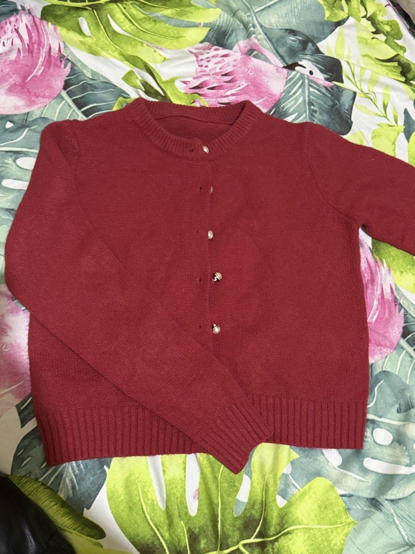 Thick Knit Cardigan (Category: Coats, Jackets and Outerwear) located in Borongan. Submitted by loupreloveddd (Listing ID 1468546591, Image 2). Description: - thick knit quality!!! - perfect for winter trips - elegant pearl buttons - used once only - fits S-M - retails around 600-700.