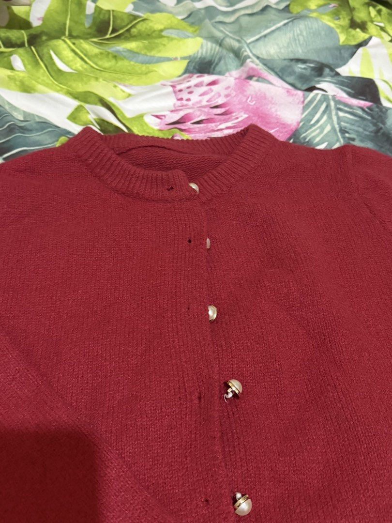 Thick Knit Cardigan (Category: Coats, Jackets and Outerwear) located in Borongan. Submitted by loupreloveddd (Listing ID 1468546591, Image 3). Description: - thick knit quality!!! - perfect for winter trips - elegant pearl buttons - used once only - fits S-M - retails around 600-700.