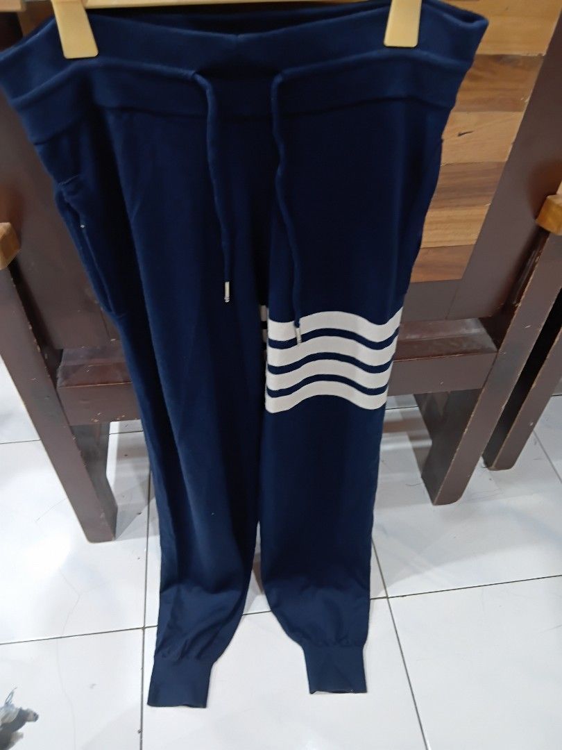 Thom Browne (Category: Other Bottoms) located in Subic. Submitted by AnythingBrandedby_May (Listing ID 1468623099, Image 2). Description: 14X39 Thom Browne Soft Stretchable.