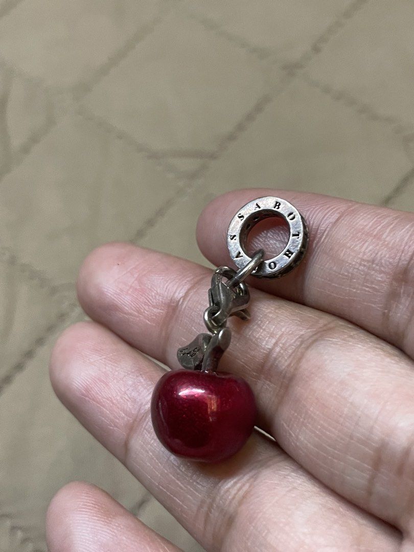 Thomas sabo pendant (Category: Luxury Accessories) located in Baguio. Submitted by nalyns_unique_finds (Listing ID 1468646935, Image 3). Description: No :cod,cop Payment fist po tayo Shipping nationwide .