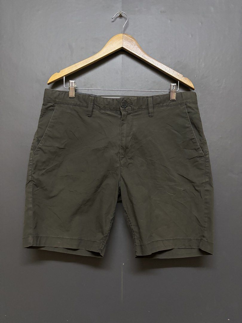 Timberland Chino (Category: Shorts) located in Cavite. Submitted by staythrifted.23 (Listing ID 1468599406, Image 1). Description: L 18 W 37 Excellent Color rate 9.5/10 Excellent Loc. Cavite We ship nationwide Payment first .