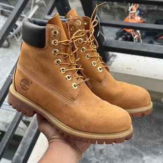 (Category: ) located in . Submitted by solestationmnl (Listing ID 1468591216, Image 1). Description: .