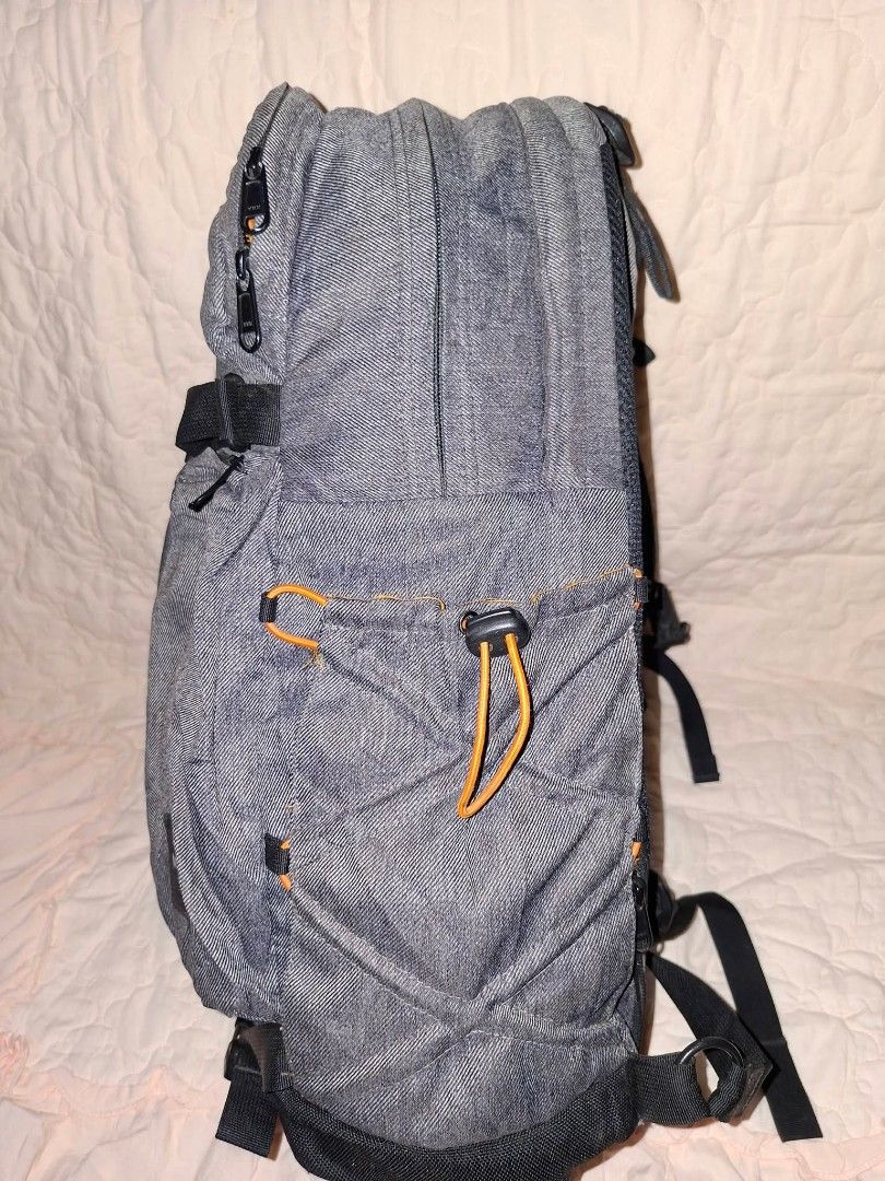 Tnf bag pack,with laptop compartment (Category: Backpacks) located in Butuan. Submitted by reyjah (Listing ID 1468707019, Image 3). Description: F Tnf backpack With laptop compartment 30L Excellent to new Condition Location Mindanao .