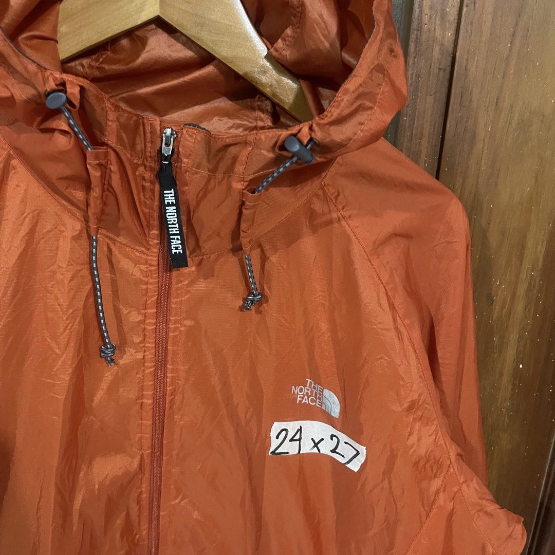 Tnf windbreaker size Xl (Category: Coats, Jackets and Outerwear) located in Butuan. Submitted by cgsayas20083001 (Listing ID 1468619169, Image 2). Description: Goods pa.