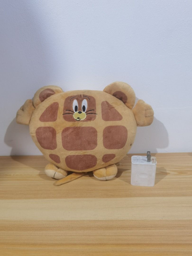 Tom and Jerry - Jerry Waffle Plush (Category: Plushies & Soft Toys) located in Taguig. Submitted by kalabasza (Listing ID 1468512802, Image 2). Description: 📌 This is a preloved item. Please manage your expectation. 📌 Actual item posted. 📌 Item is in good condition. 📌 Product Color may slightly vary due to Photographic Lighting. 📌 Location: Taguig 📌 MOP: GCash. Payment first before ship. 📌 MOD: J&T, LBC, GoGo or Lalamove. 📌 DF/SF at buyer