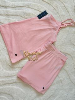 (Category: ) located in . Submitted by klassique_handbags (Listing ID 1468576725, Image 1). Description: .