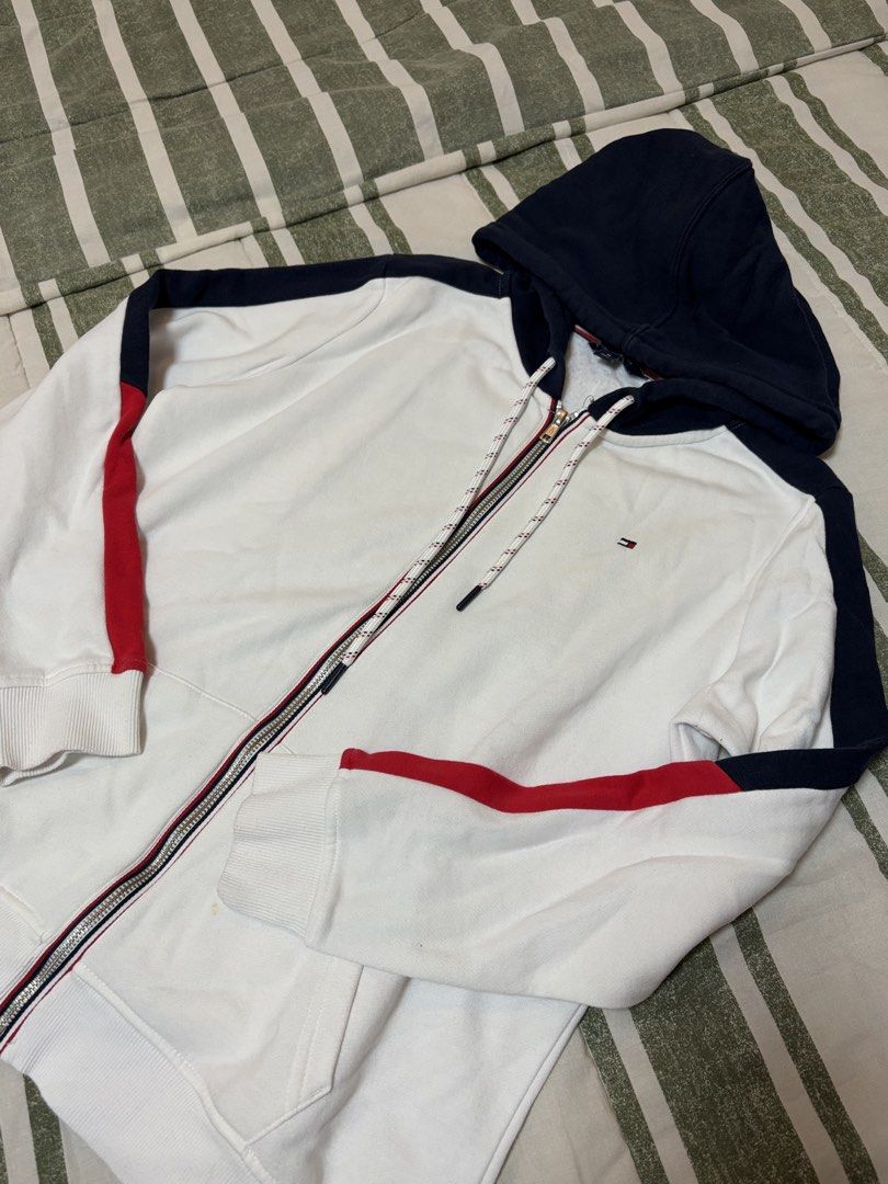 Tommy Hilfiger Jacket (Category: Coats, Jackets and Outerwear) located in Quezon City. Submitted by morespace555 (Listing ID 1468596652, Image 1). Description: 100% Authentic, Not thrifted Bought from HK outlet.
