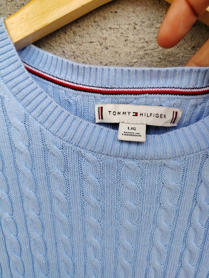 Tommy Hilfiger knitted (Category: Activewear) located in Manila. Submitted by ramzzyyy (Listing ID 1468586269, Image 2). Description: .