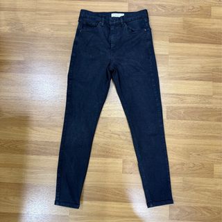 (Category: ) located in . Submitted by wardroblicious (Listing ID 1468516637, Image 1). Description: .