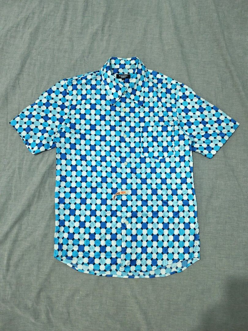 Tornado mart shortsleeve shirt (Category: Tshirts & Polo Shirts ) located in Baguio. Submitted by used_clothing2600 (Listing ID 1468649032, Image 1). Description: Tornado mart shortsleeve shirt made in japan size Large verygood condition width 20 length 28 shoulders 17 sleeve length 9.5 P 680.