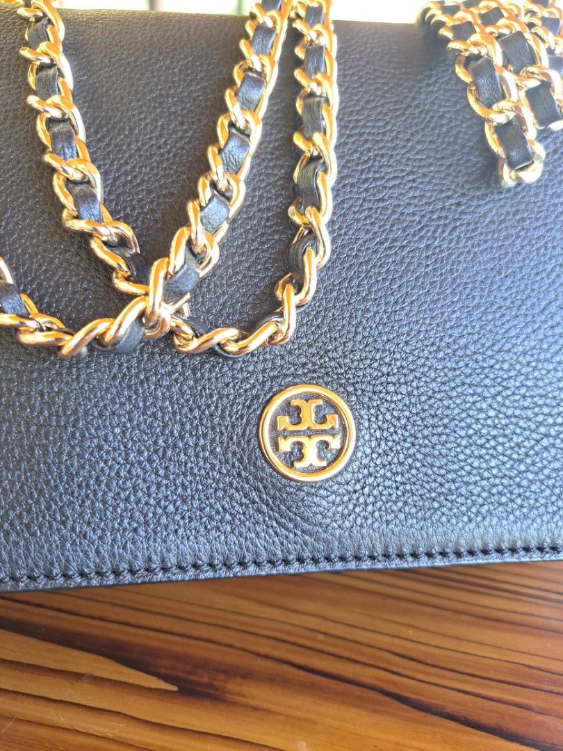 Tory Burch Black Pebbled Leather Flap Chain Shoulde/Sling Bag (Category: Luxury Bags & Wallets) located in Tagum. Submitted by luxestreetbags (Listing ID 1468570825, Image 3). Description: Pwedeng pwede sa subranh selan na may pambayad lamang 😊😊 Authentic/Original Tory Burch Black Pebbled Leather Flap Chain Shoulder/Crossbody Bag, Pre-owned‼️‼️👜👜 Made in Chinq With code Ykk zipper In excellent condition 😻😻 looka new pa nga sya 🥰Please zoom