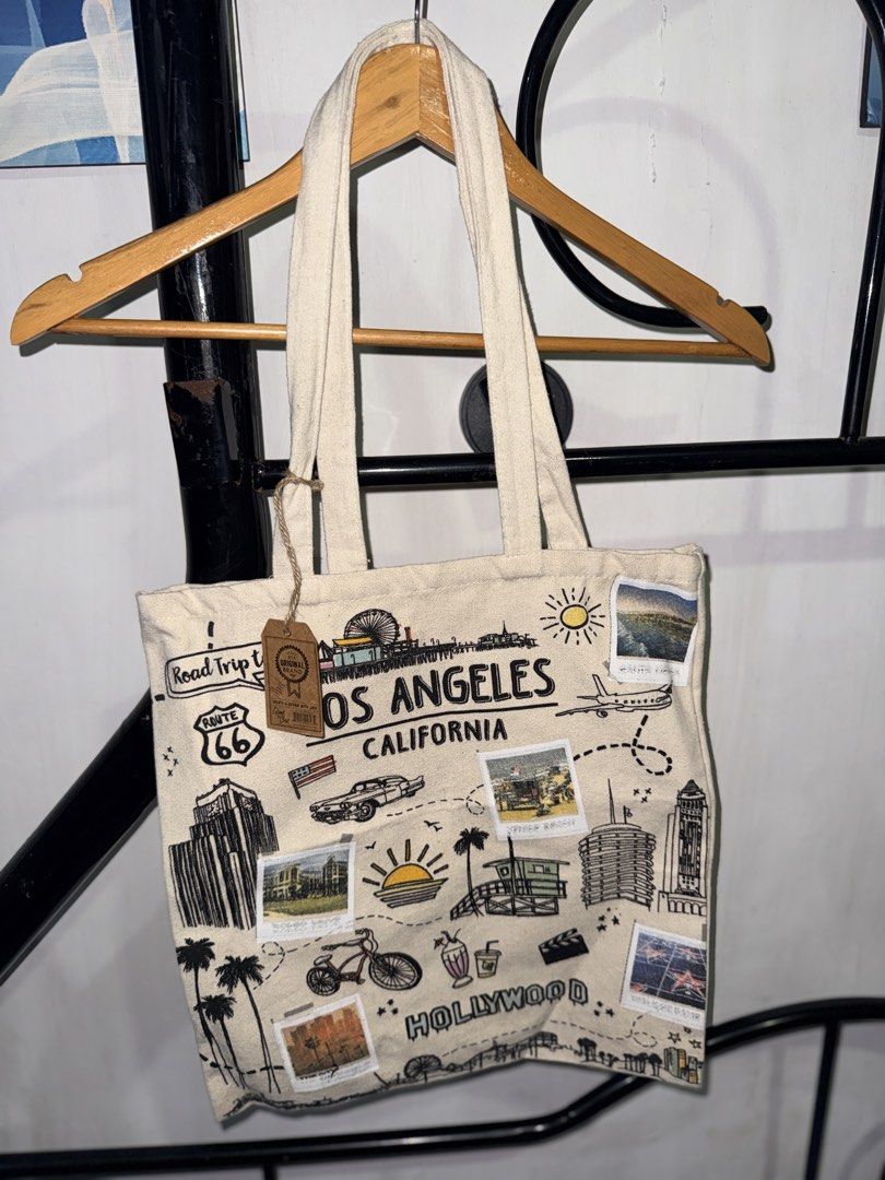 Tote bag Los Angeles (Category: Tote Bags) located in Manila. Submitted by marksprelovedxoxo (Listing ID 1468587920, Image 1). Description: .