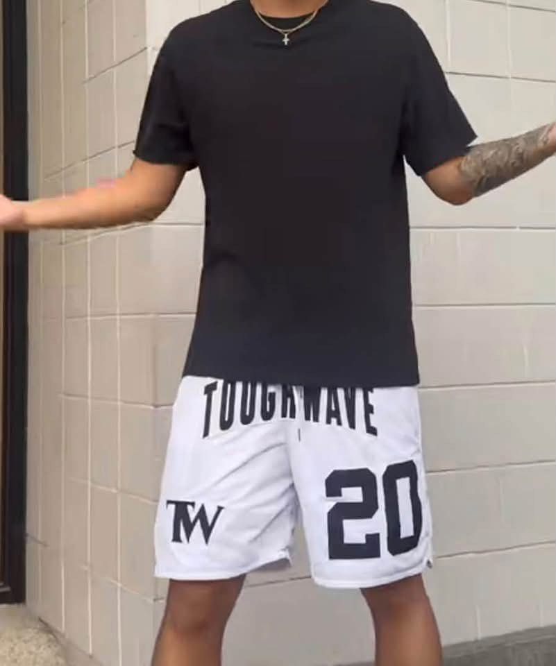 Toughwave Signature Shorts (Category: Shorts) located in Malabon City. Submitted by zasha_ (Listing ID 1468670531, Image 1). Description: size- medium 🏷️ price is nego 📍 metro manila 📦 lalamove.