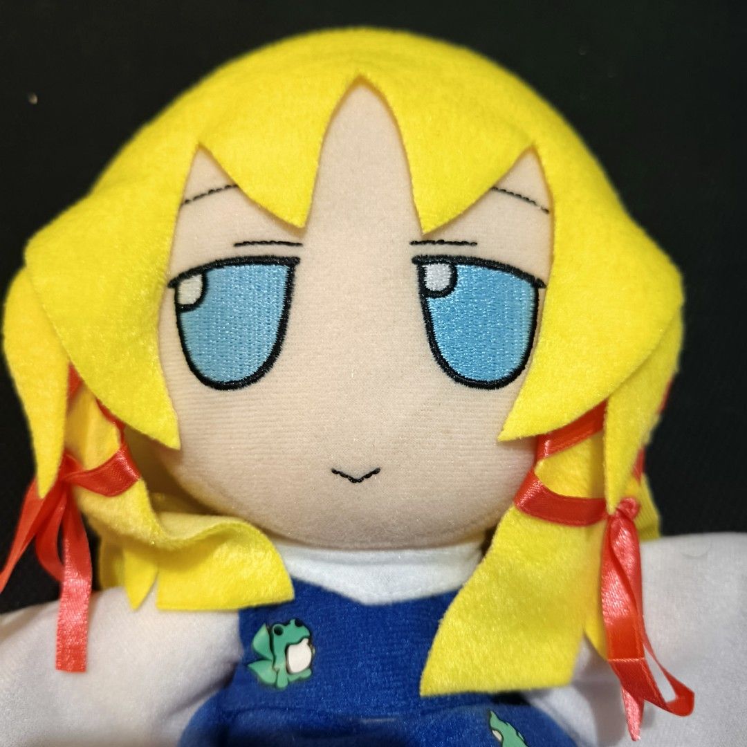 Touhou Suwako Fumo (Category: Plushies & Soft Toys) located in Muntinlupa City. Submitted by decluttering.collectibles (Listing ID 1468516798, Image 3). Description: authentic v1 suwako moriya no hat.
