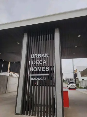 (Category: ) located in . Submitted by urbandeca (Listing ID 1468502017, Image 1). Description: .