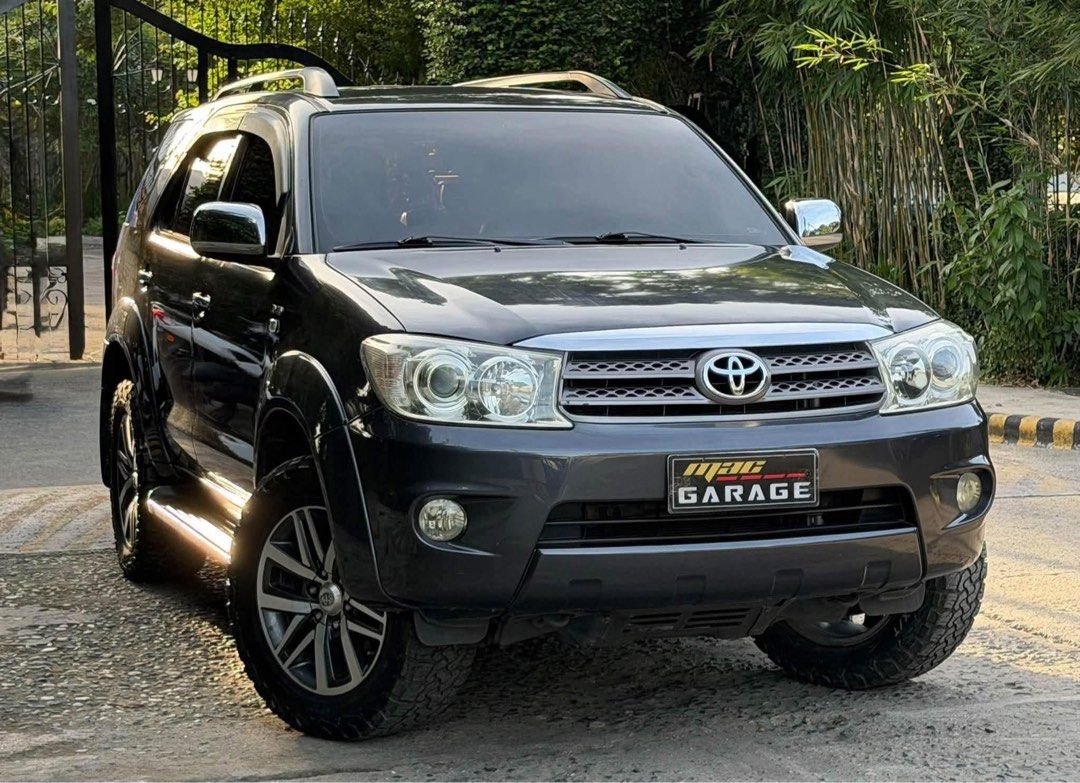 Toyota Fortuner G Auto (Category: Used Cars) located in Manila. Submitted by quality_cars (Listing ID 1468566817, Image 1). Description: Another budget-friendly na 7-seaters SUV mga Boss!⬇️ Cash / Trade-in Toyota Fortuner G 2010 model 2.5 D4d diesel engine Matic trans All power Touchscreen headunit Leather seats Beige interior Fully tint Roof rail Stepboard Spoiler Foglights 18inch Fortuner V mags / Allterrain tires 112,000 mileage only Owners ma
