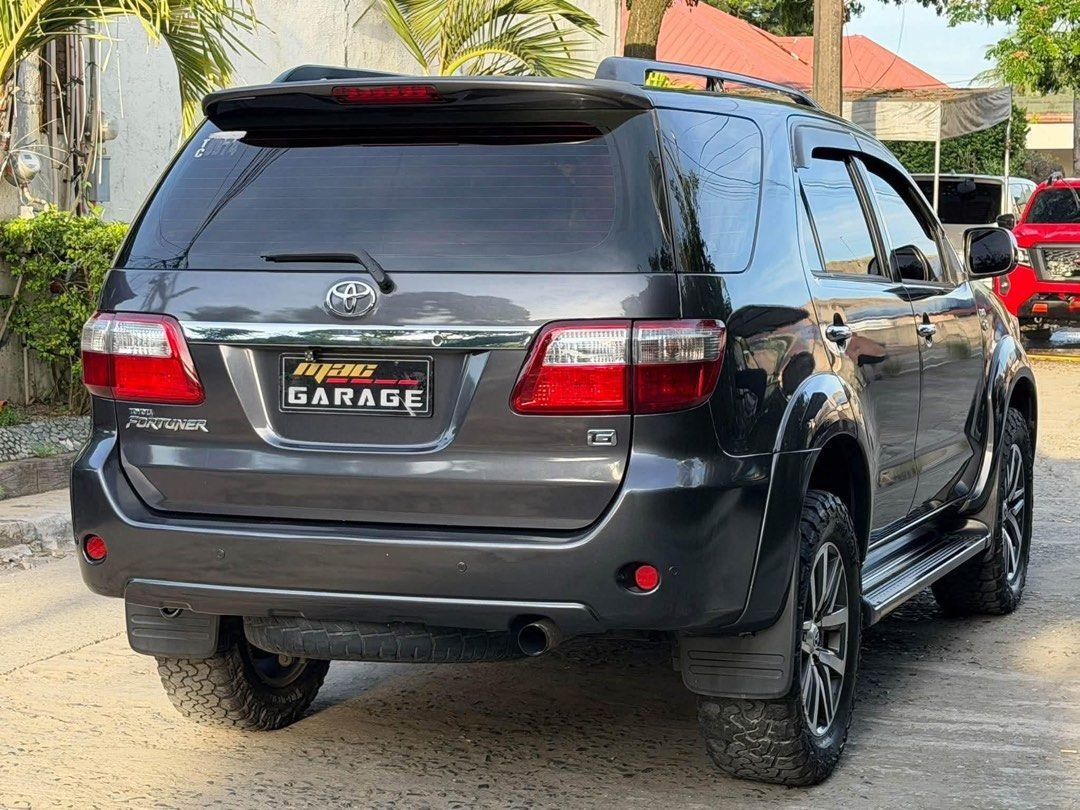 Toyota Fortuner G Auto (Category: Used Cars) located in Manila. Submitted by quality_cars (Listing ID 1468566817, Image 3). Description: Another budget-friendly na 7-seaters SUV mga Boss!⬇️ Cash / Trade-in Toyota Fortuner G 2010 model 2.5 D4d diesel engine Matic trans All power Touchscreen headunit Leather seats Beige interior Fully tint Roof rail Stepboard Spoiler Foglights 18inch Fortuner V mags / Allterrain tires 112,000 mileage only Owners ma